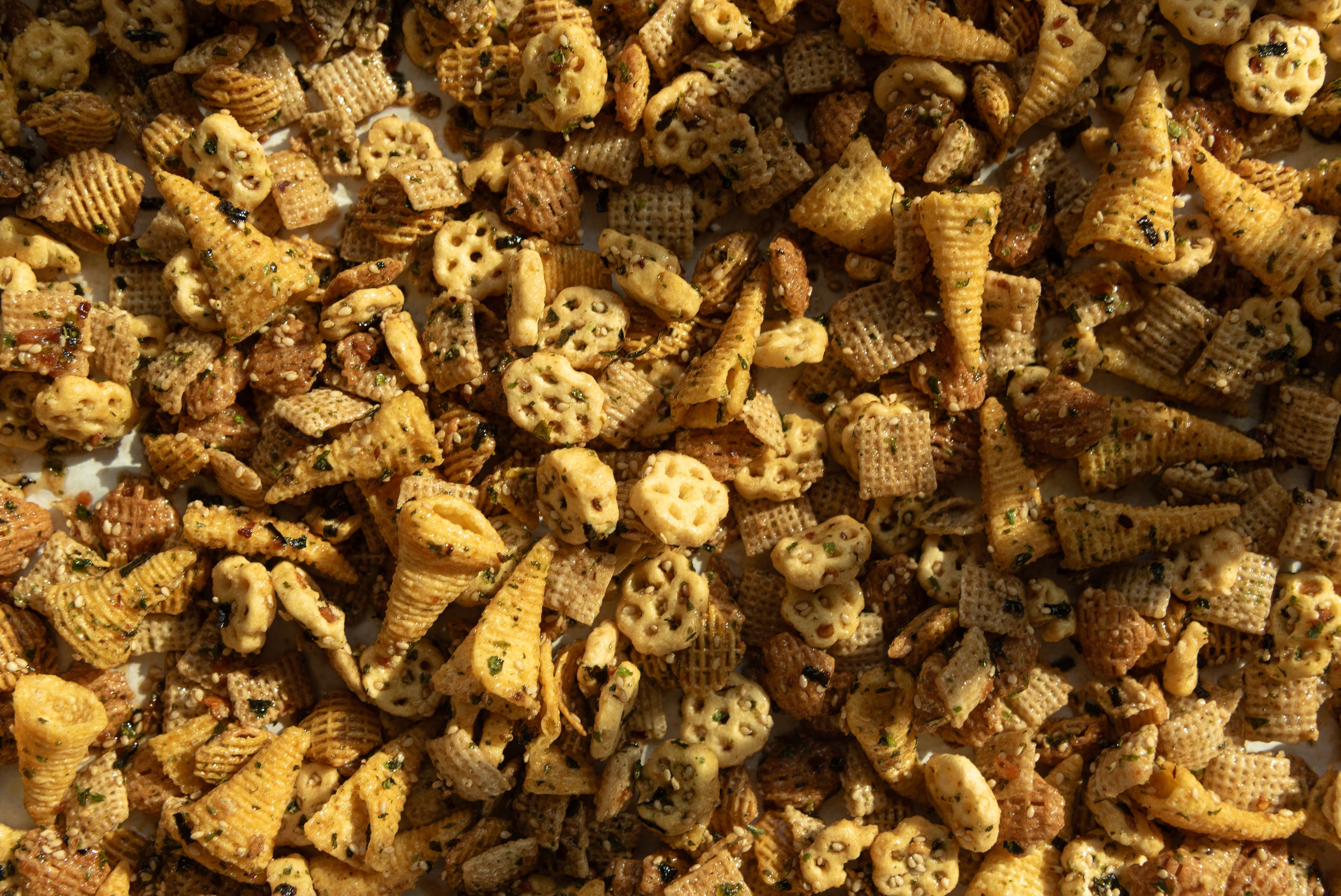 Furikake Hot Garlic Snack Mix